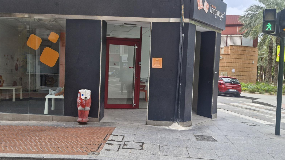 Sale - Local comercial - Elche - Asilo - Pisos Azules