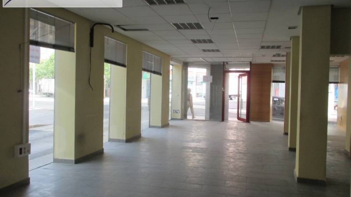 Sale - Local comercial - Elche - Asilo - Pisos Azules