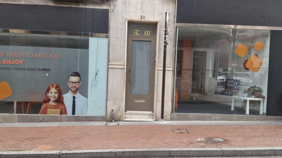 Sale - Local comercial - Elche - Asilo - Pisos Azules