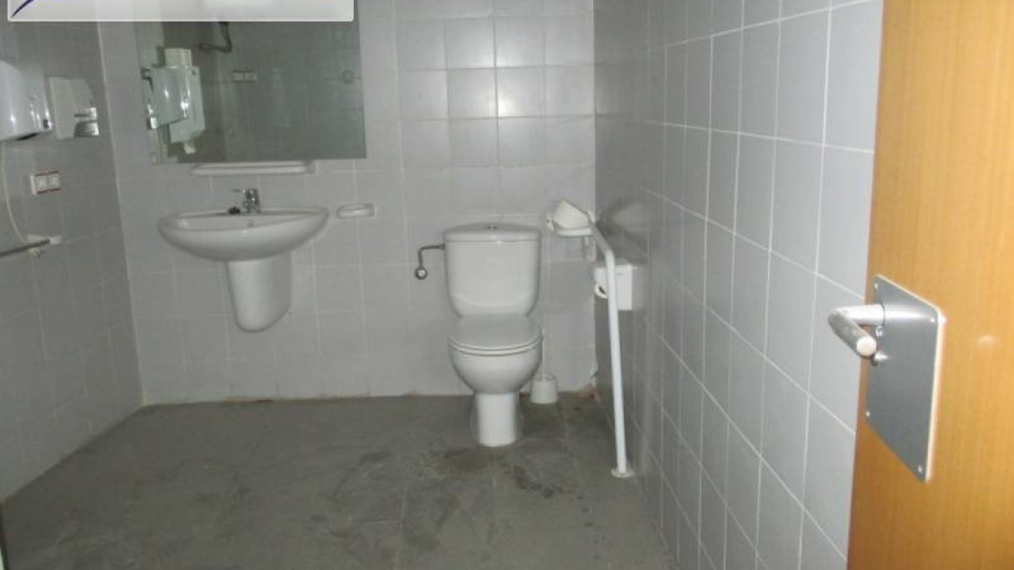 Sale - Local comercial - Elche - Asilo - Pisos Azules