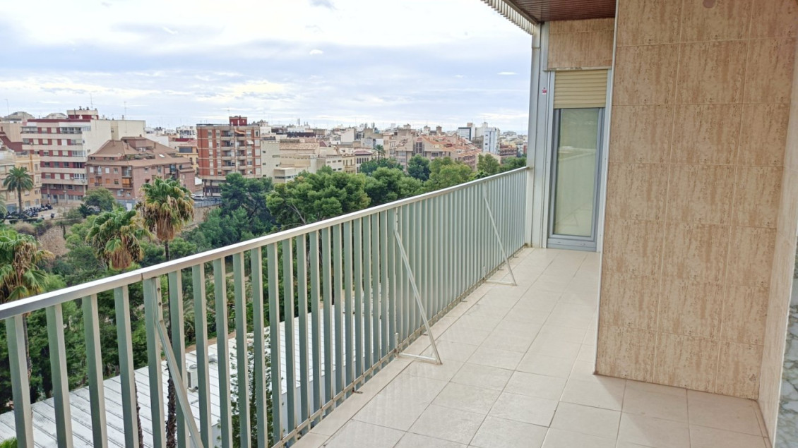 Alquiler a largo plazo - Piso - Elche - Centro