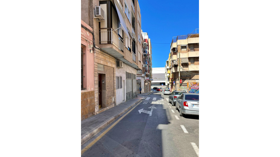 Revente - Local comercial - Alicante - Campoamor