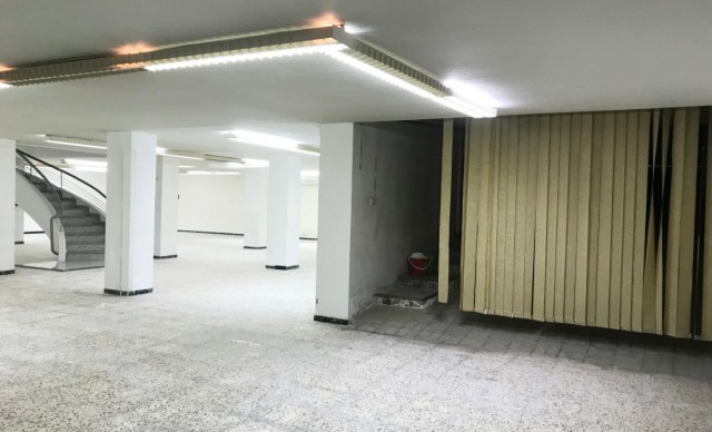 Alquiler a largo plazo - Local comercial - Elche - Corazon de Jesus